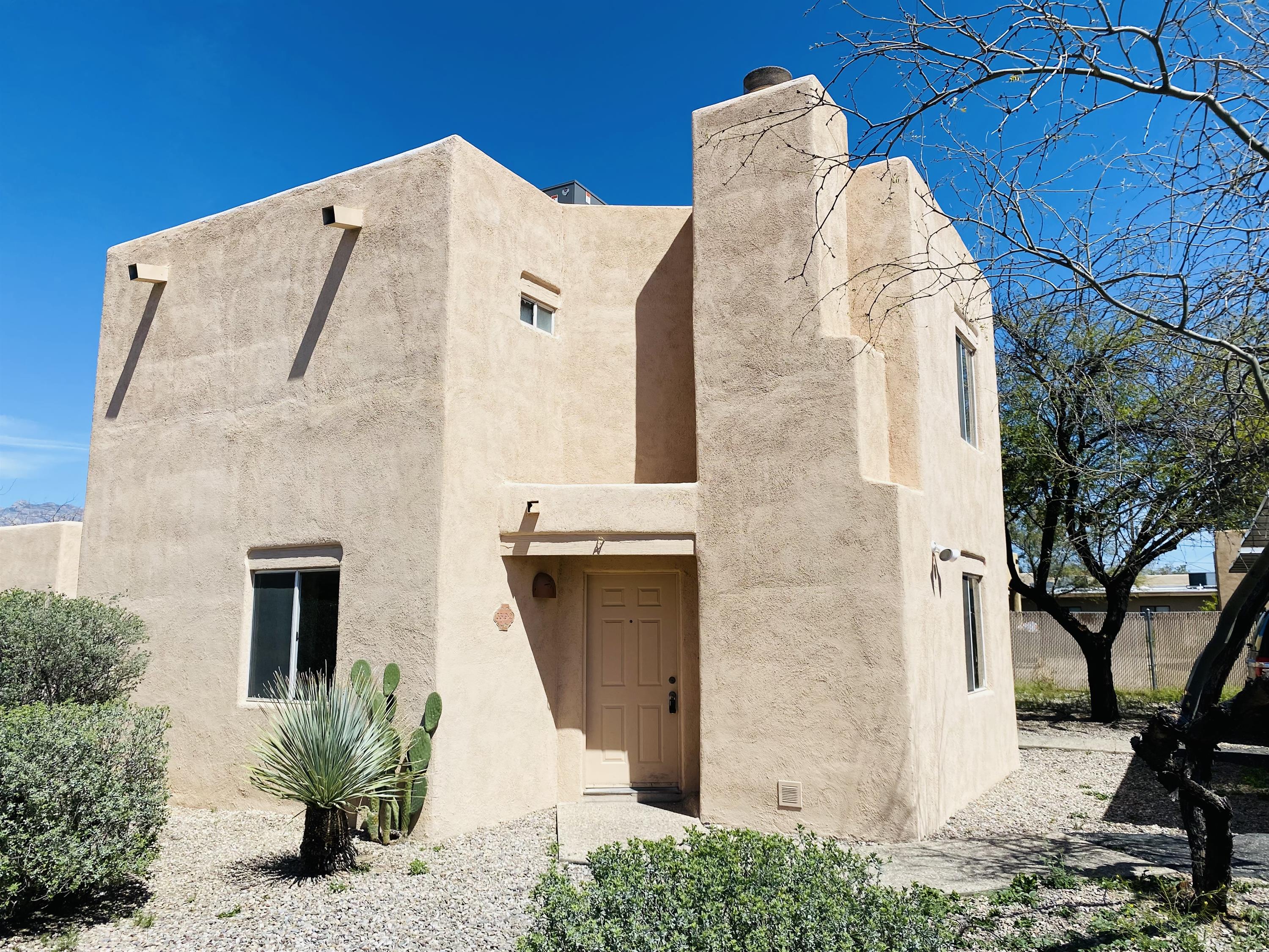 3319 East Presidio Road - 2