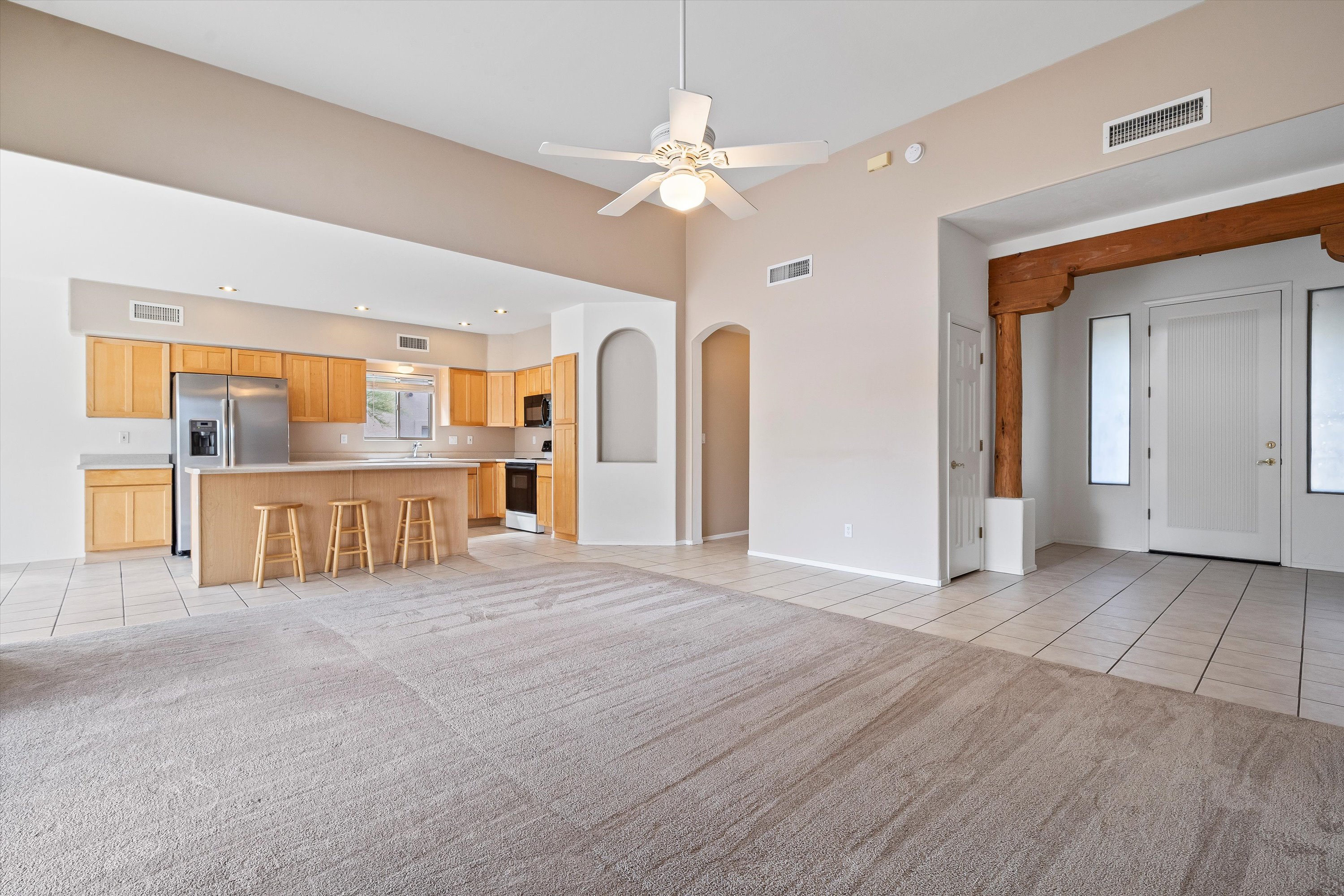 1825 W. Corte Tulipan