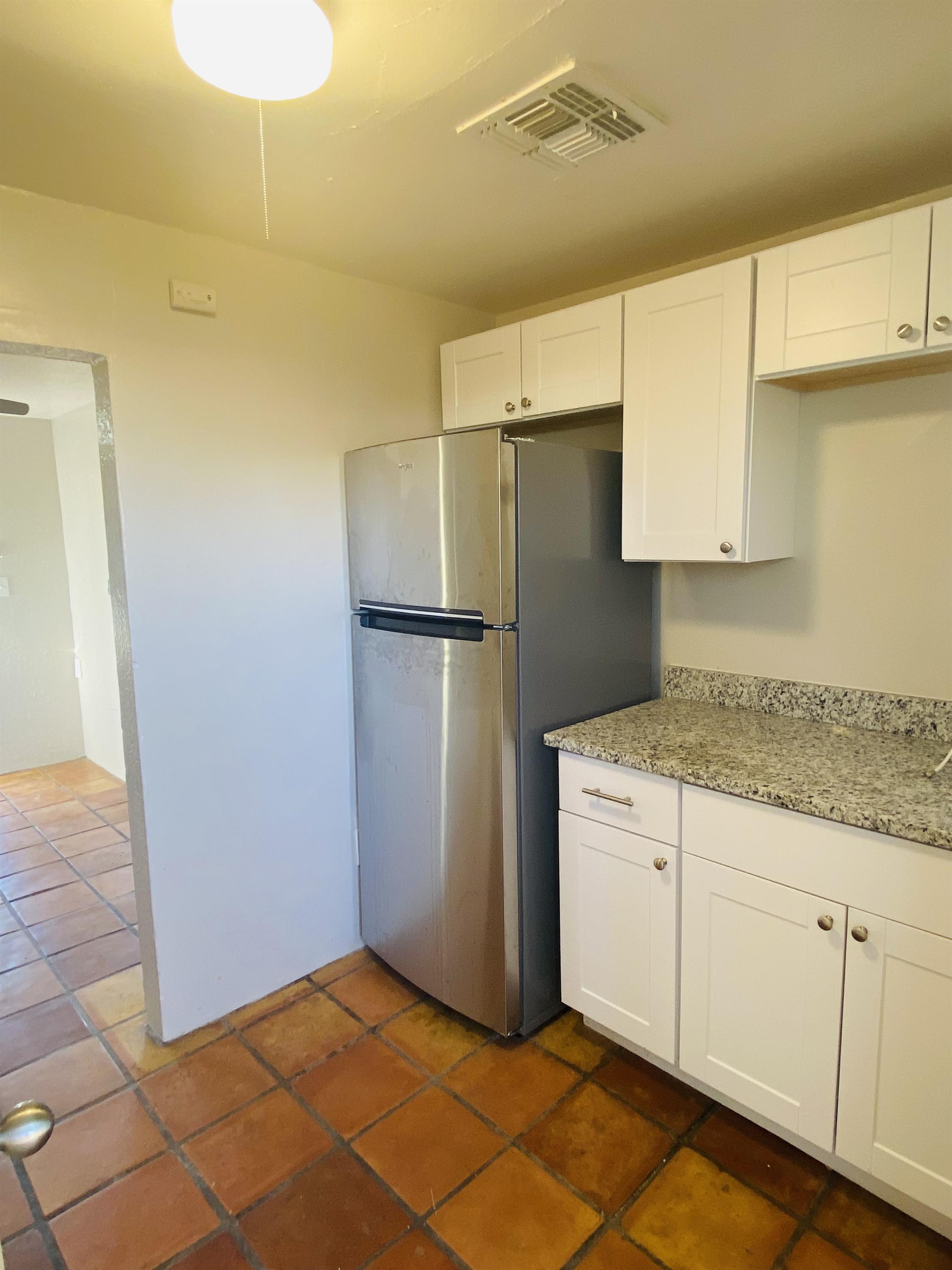 2632 North Stone Avenue - 8