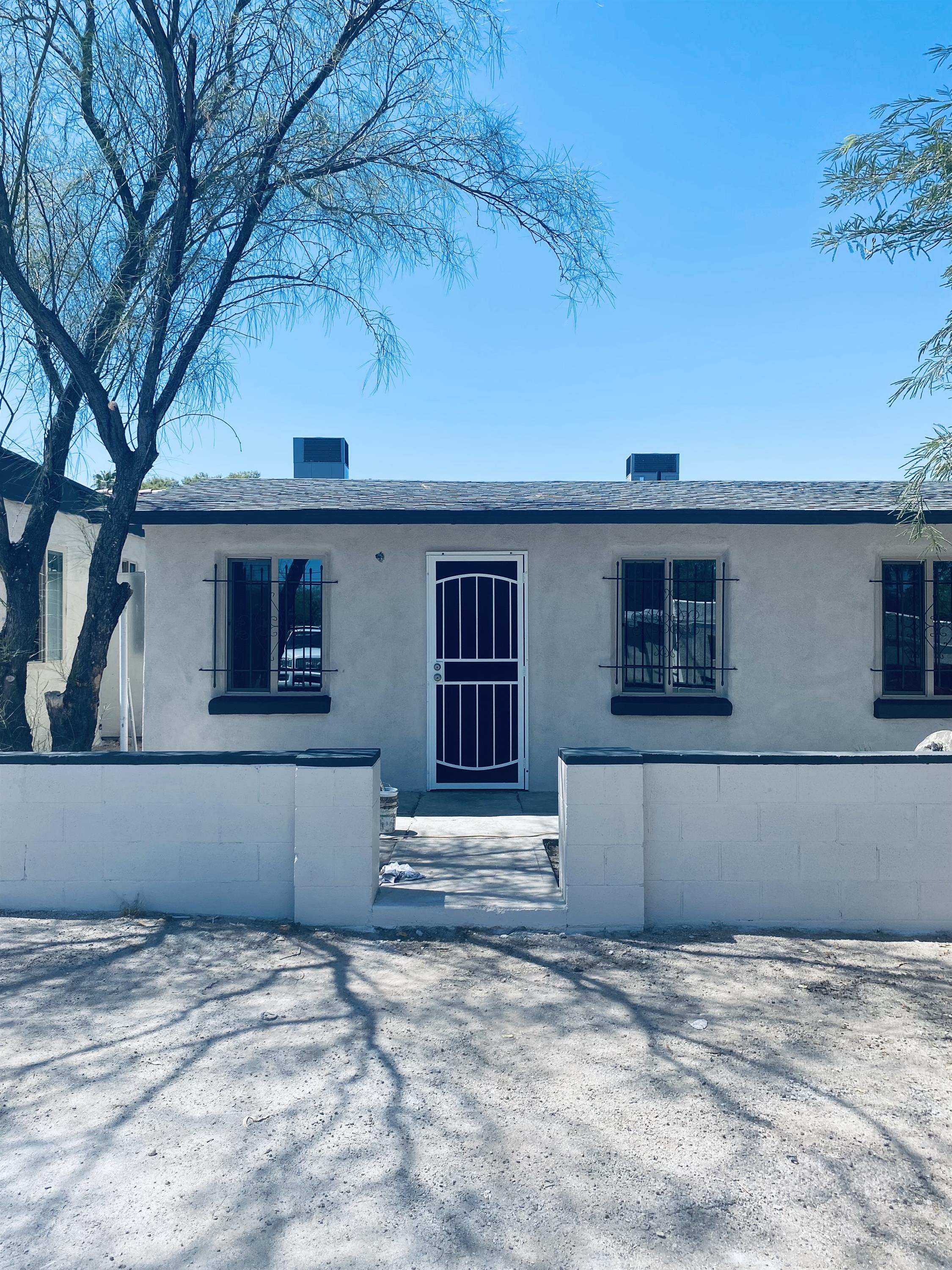 124 East Jacinto Street #3