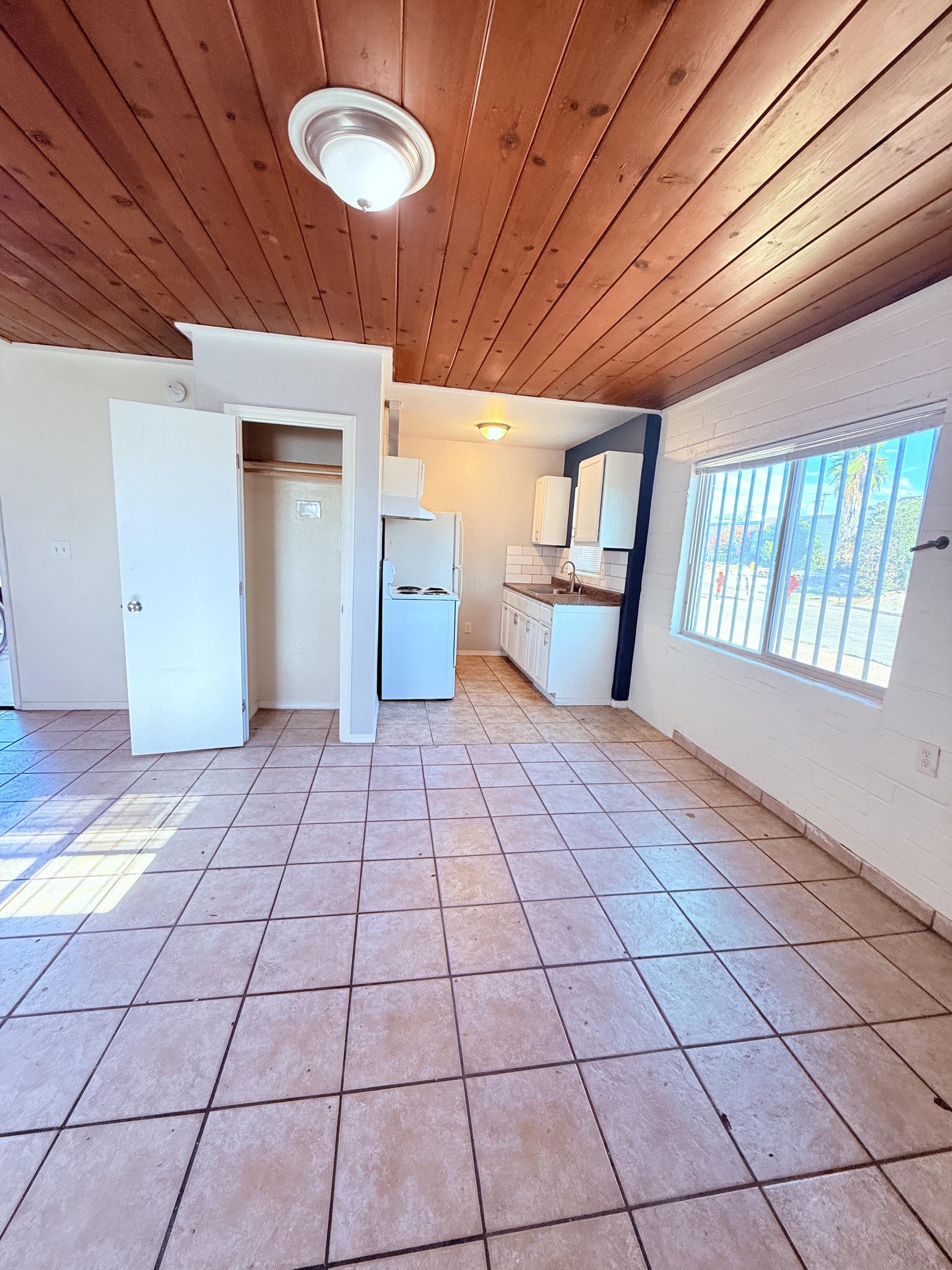 232 West Flores Street - 12