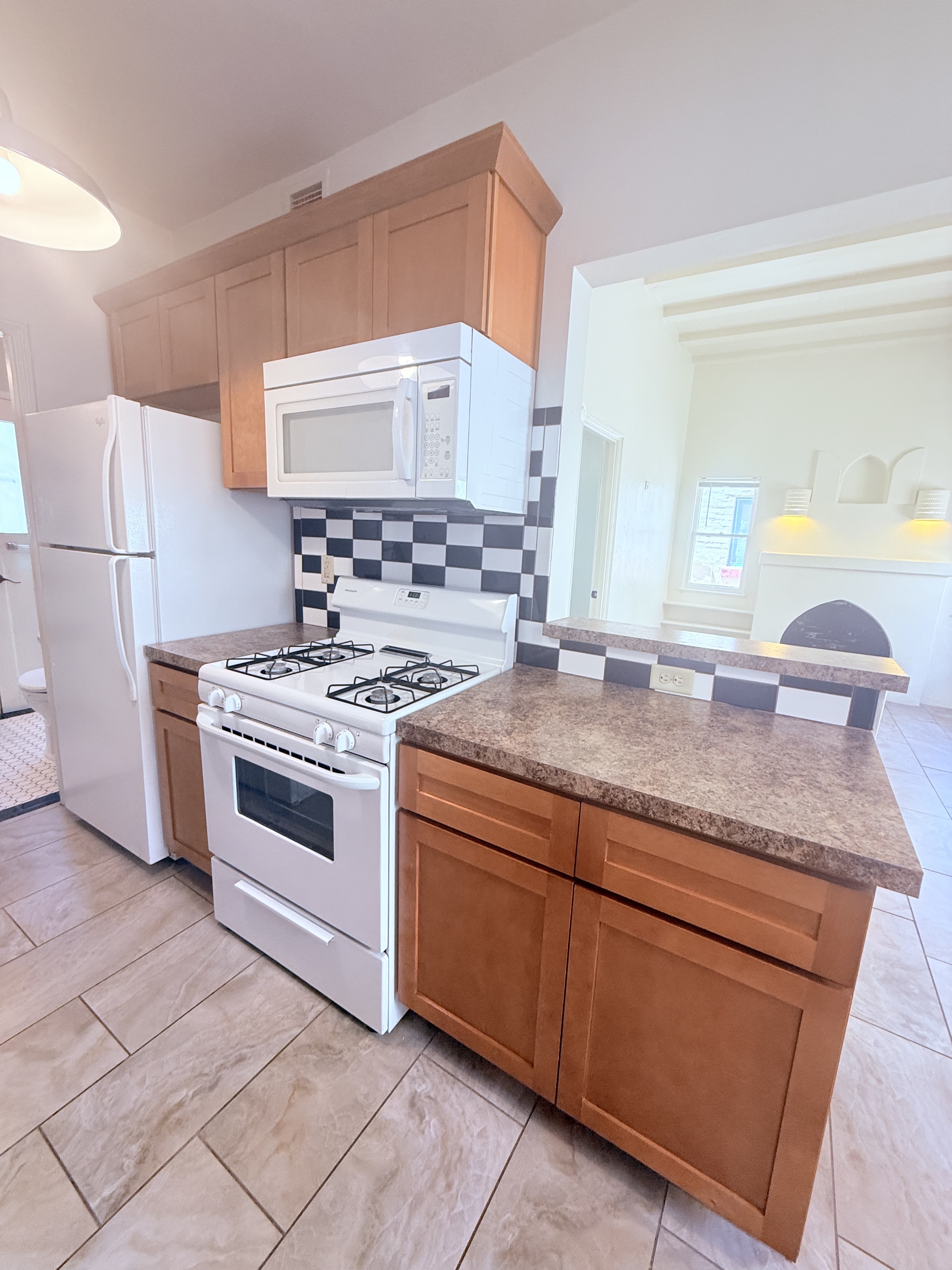 321 South Stone Avenue - 6