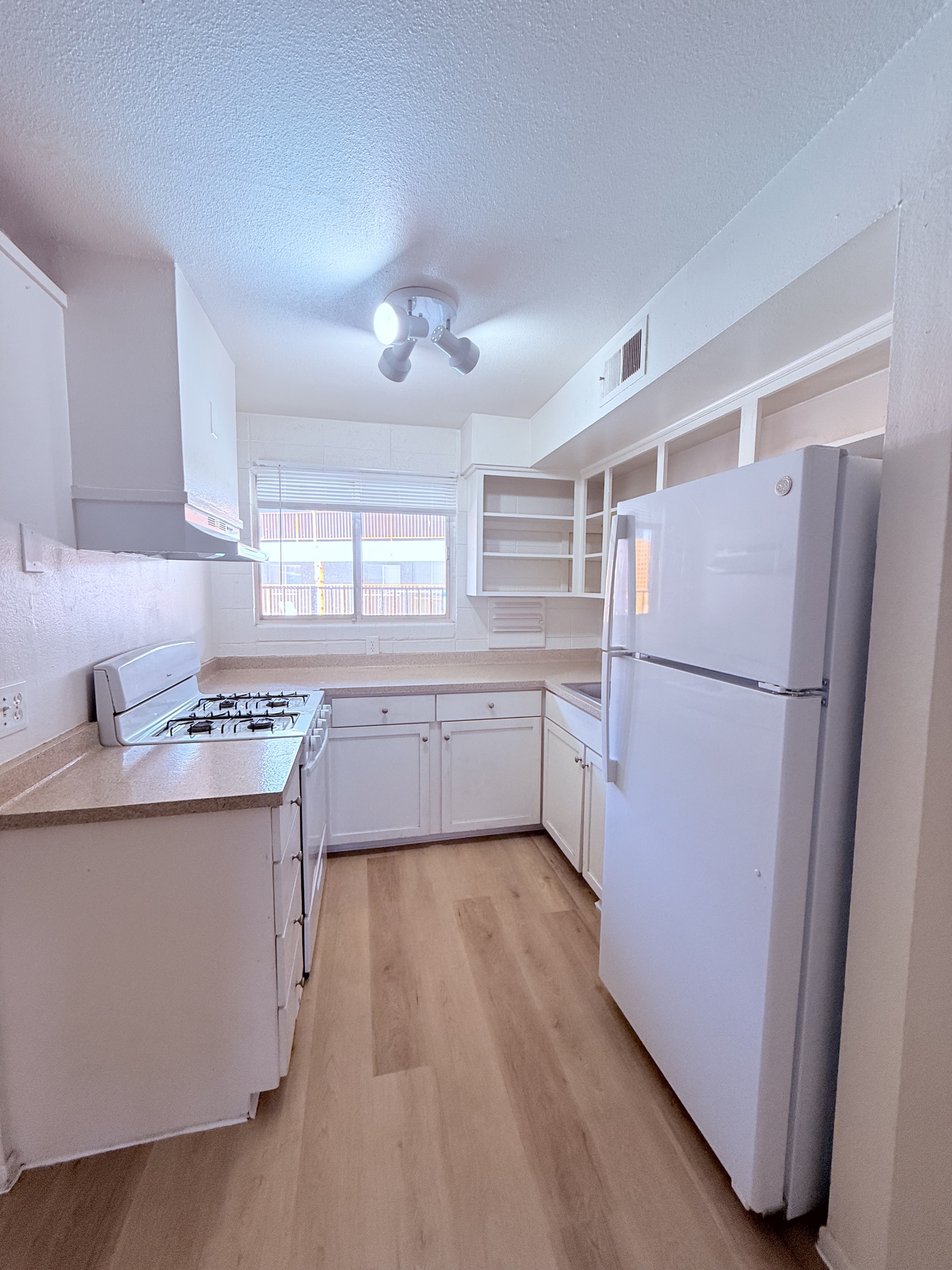 5770 East 10th Street - 3