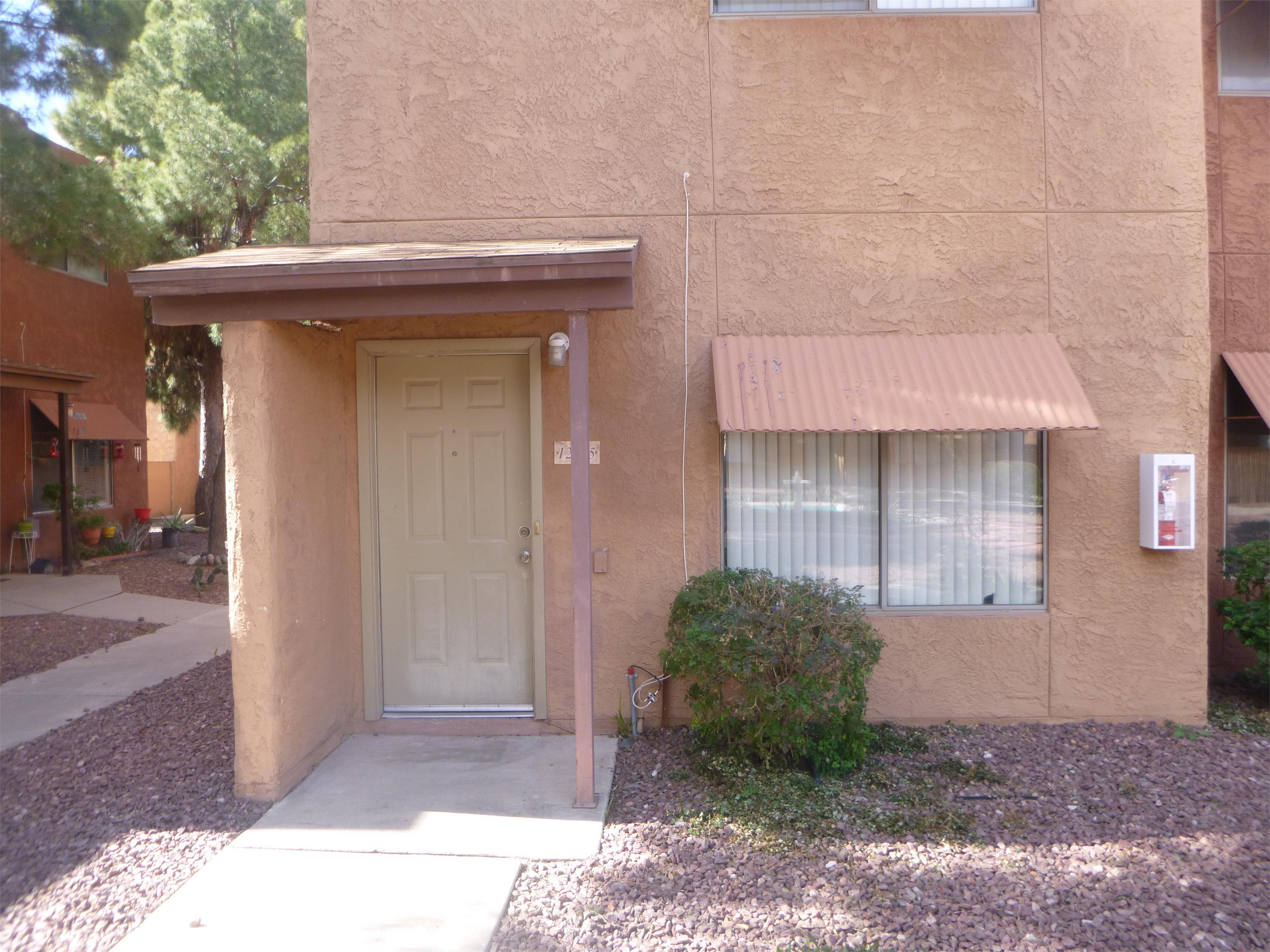 PM289 - 2950 North Alvernon Way - 12105