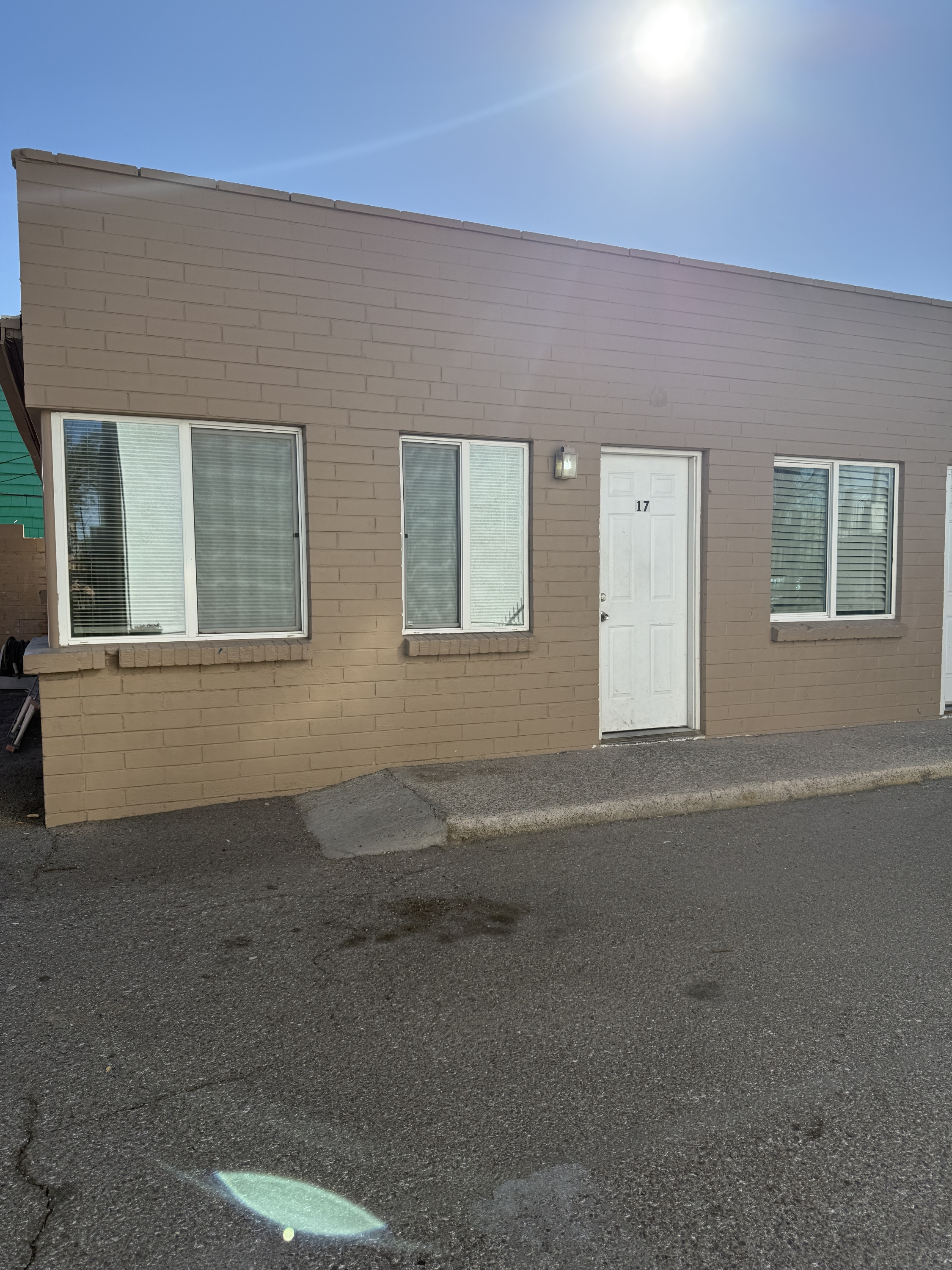 2411 South 6th Avenue - 17