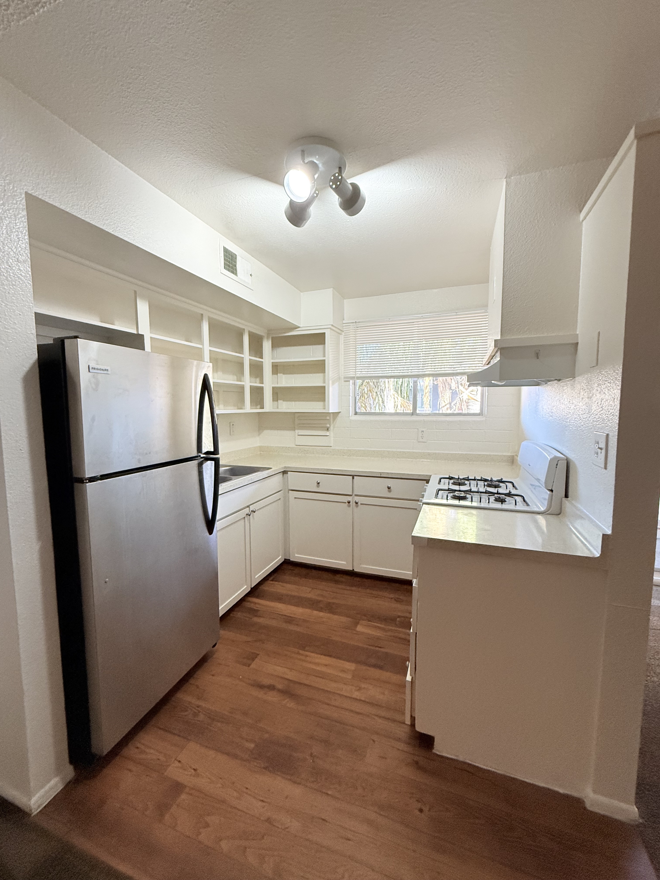 5770 East 10th Street - 27